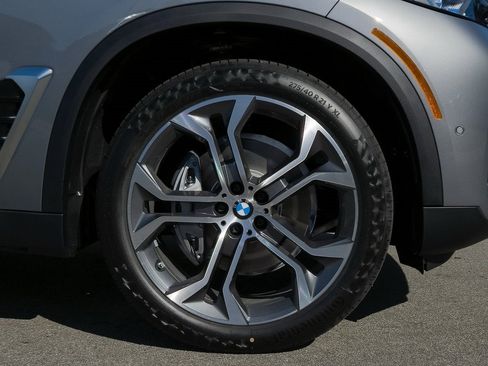 New 2026 BMW X5 xDrive40i w/ Climate Comfort Package image 9