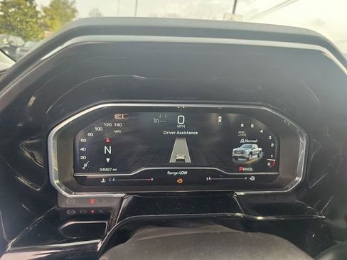 Used 2025 GMC Sierra 1500 SLT image 28