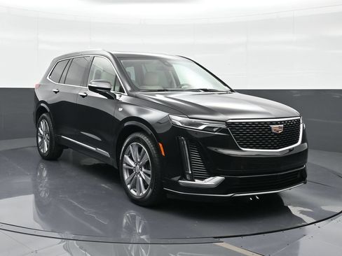 Certified 2023 Cadillac XT6 Premium Luxury FWD image 13