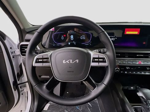 New 2025 Kia Telluride LX image 11
