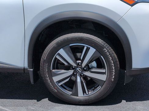 Used 2025 Nissan Rogue SL w/ SL Premium Package AWD/4WD image 10