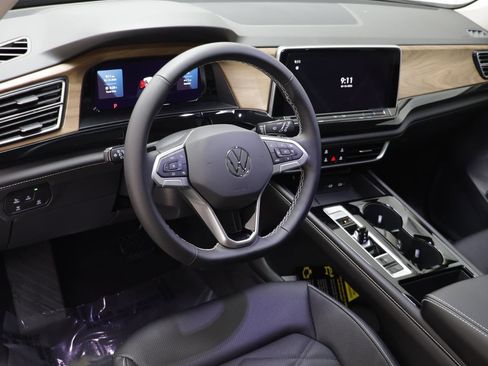 New 2026 Volkswagen Atlas SE image 6