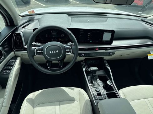 New 2025 Kia Sorento S w/ Panoramic Sunroof Package image 23