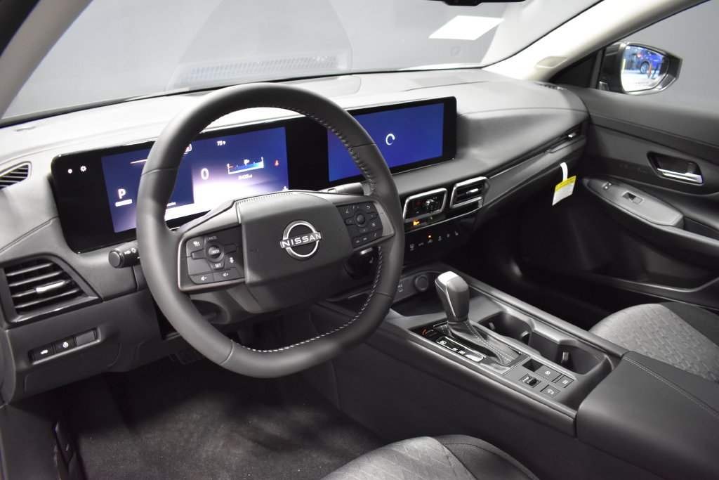 Certified 2026 Nissan Sentra SV w/ SV Convenience Package FWD image 4