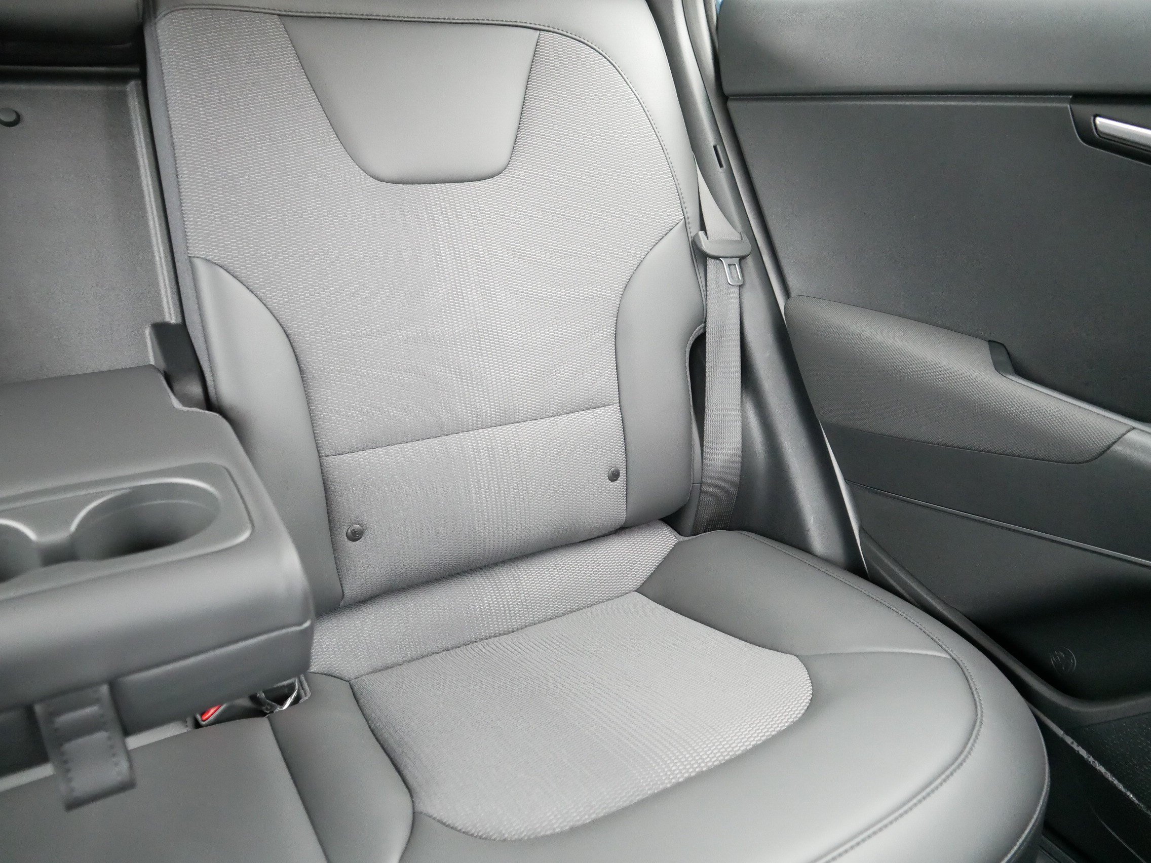 Used 2025 Kia Niro EX FWD image 14