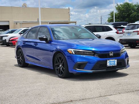 Used 2024 Honda Civic Sport image 3