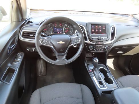 Used 2020 Chevrolet Equinox LT FWD image 4