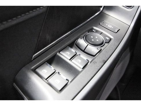 Used 2024 Ford F250 Lariat w/ Lariat Ultimate Package AWD/4WD image 16