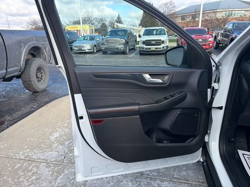 Certified 2023 Ford Escape ST-Line w/ Tech Pack #1 image 12