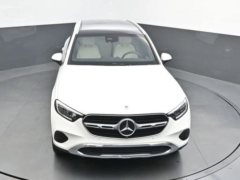 Used 2024 Mercedes-Benz GLC 300 4MATIC image 30