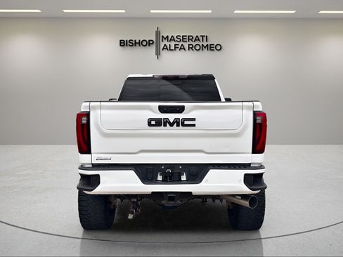 Used 2024 GMC Sierra 2500 Denali Ultimate AWD/4WD image 4
