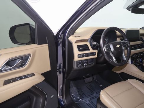 Used 2021 Chevrolet Tahoe Premier w/ Premium Package image 47