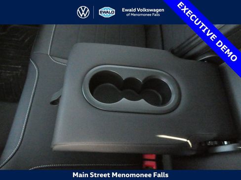 New 2025 Volkswagen Taos SE image 37