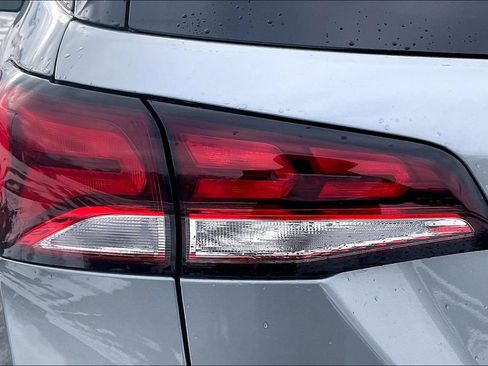 Used 2023 Chevrolet Equinox LT image 26