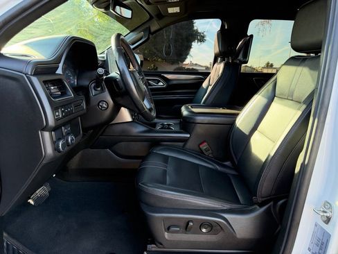 Used 2021 Chevrolet Suburban RST w/ Luxury Package image 22