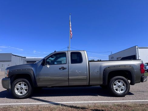 Used 2007 Chevrolet Silverado 1500 LT w/ Towing Package image 8