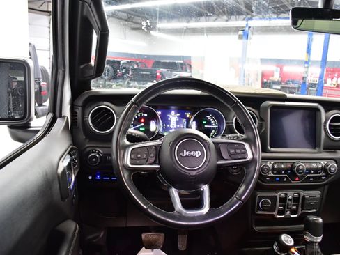 Used 2022 Jeep Wrangler Unlimited Sahara w/ Cold Weather Group image 9