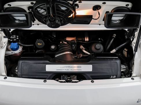 Used 2011 Porsche 911 Carrera S RWD image 3