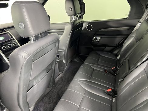 Used 2018 Land Rover Discovery HSE image 19