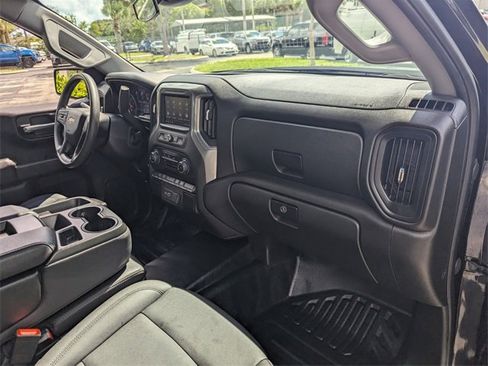 Used 2025 Chevrolet Silverado 1500 W/T w/ Trailering Package image 21