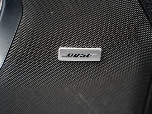 Used 2021 GMC Yukon SLT w/ Rear Media and Nav Package image 9