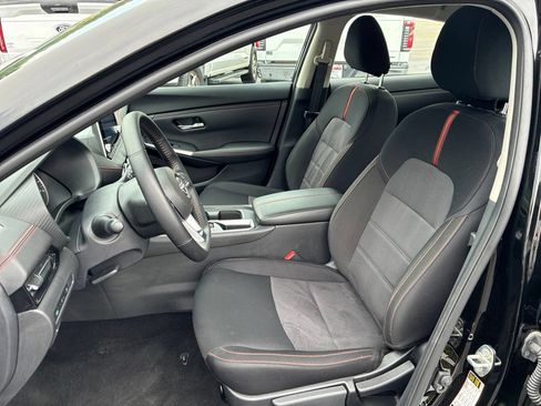 Certified 2025 Nissan Sentra SR FWD image 15