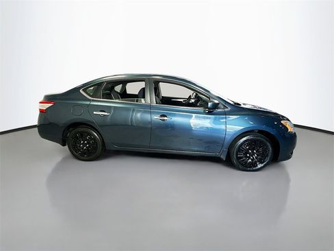 Used 2015 Nissan Sentra SV image 9