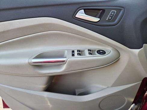 Used 2016 Ford C-MAX Energi SEL w/ Equipment Group 303A image 16