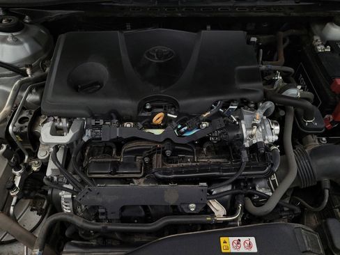 Used 2022 Toyota Camry SE image 30