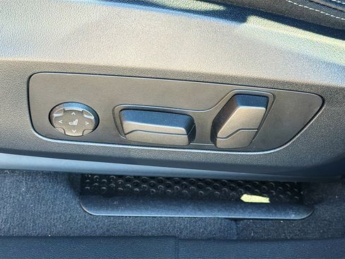 Used 2025 BMW X2 xDrive28i image 23