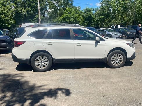 Used 2018 Subaru Outback 2.5i Premium AWD/4WD image 9