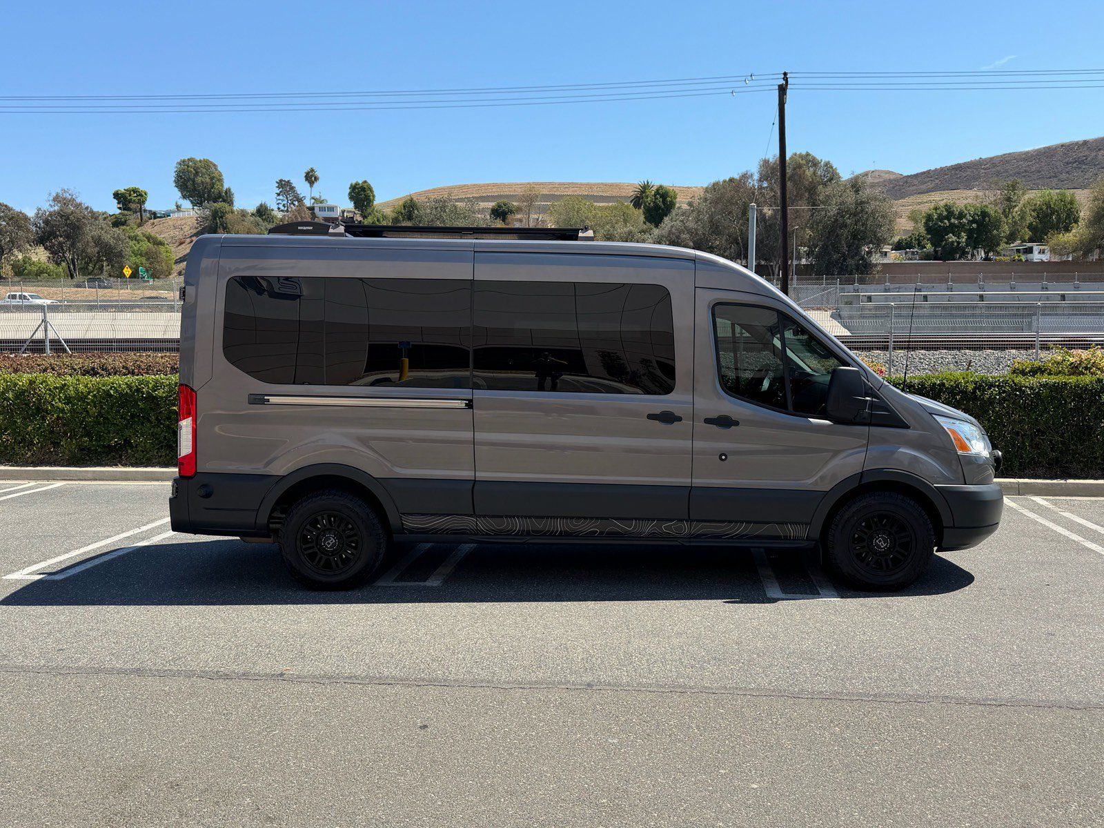 Used 2015 Ford Transit 350 XLT RWD image 4