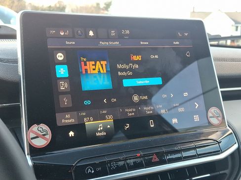 Certified 2024 Jeep Compass Limited image 18