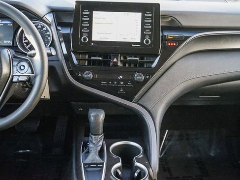 Used 2022 Toyota Camry LE image 14