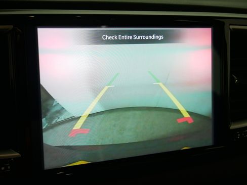 Used 2022 Chrysler Pacifica Touring-L image 31