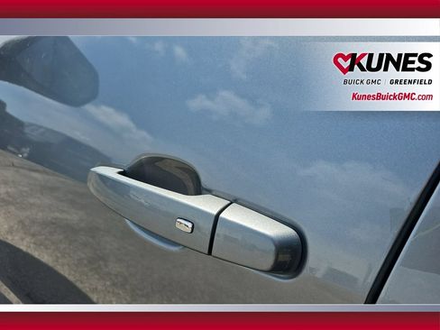 Used 2025 Chevrolet Blazer LT FWD image 27