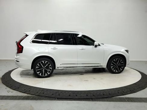 Used 2026 Volvo XC90 B6 Ultra w/ Protection Package AWD/4WD image 9