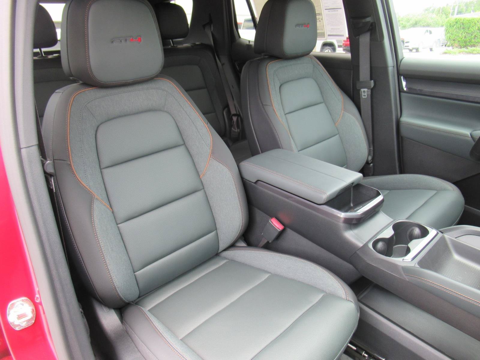 New 2027 GMC Terrain AT4 w/ Convenience Package III AWD/4WD image 9
