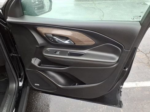 Used 2022 GMC Terrain Denali image 28