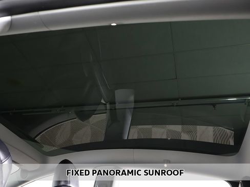 Used 2021 Tesla Model Y Long Range AWD/4WD image 5