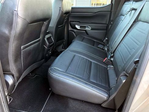 Used 2025 Ford Ranger Lariat w/ FX4 Off-Road Package image 11