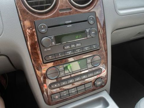 Used 2007 Ford Freestyle SEL image 34