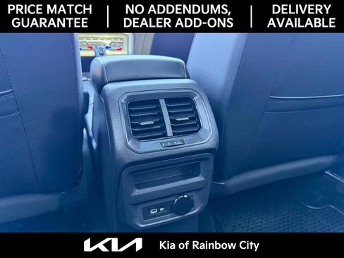 Used 2023 Volkswagen Tiguan SE w/ Panoramic Sunroof Package image 24