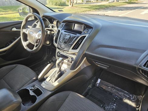 Used 2012 Ford Focus SEL FWD image 17