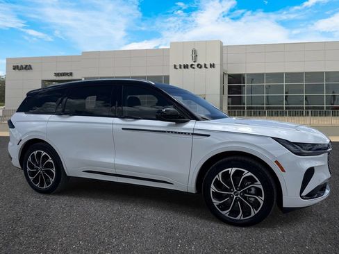 New 2026 Lincoln Nautilus Reserve AWD/4WD image 1