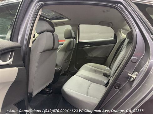 Used 2018 Honda Civic EX image 9