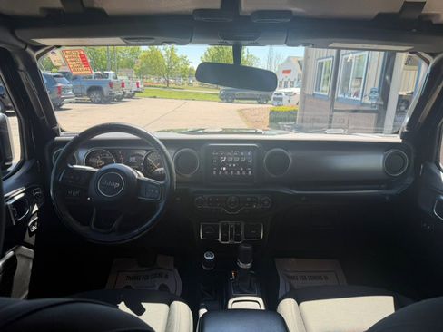 Used 2020 Jeep Gladiator Sport w/ Quick Order Package 24S AWD/4WD image 24