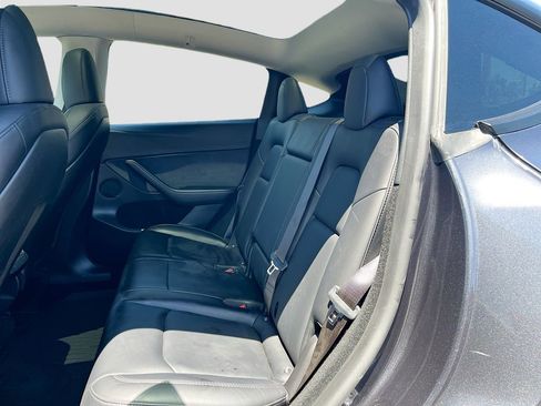 Used 2024 Tesla Model Y Long Range RWD image 25