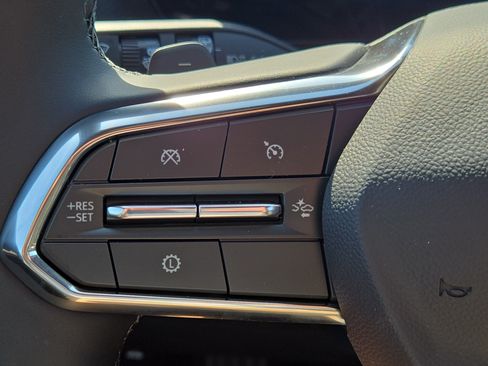 New 2026 Chevrolet Equinox LT w/ Safety and Technology Package FWD image 22