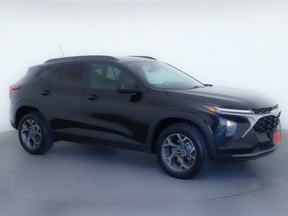 Used 2025 Chevrolet Trax LT